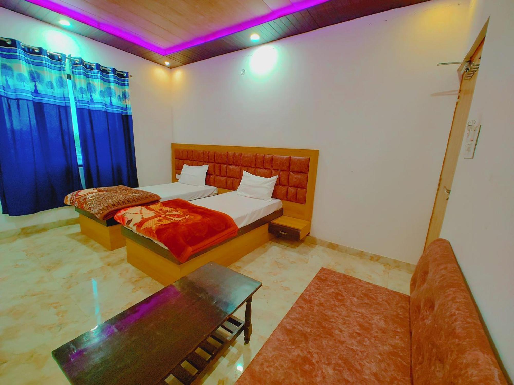 Elegance Hotel And Banquet Ayodhya Bagian luar foto